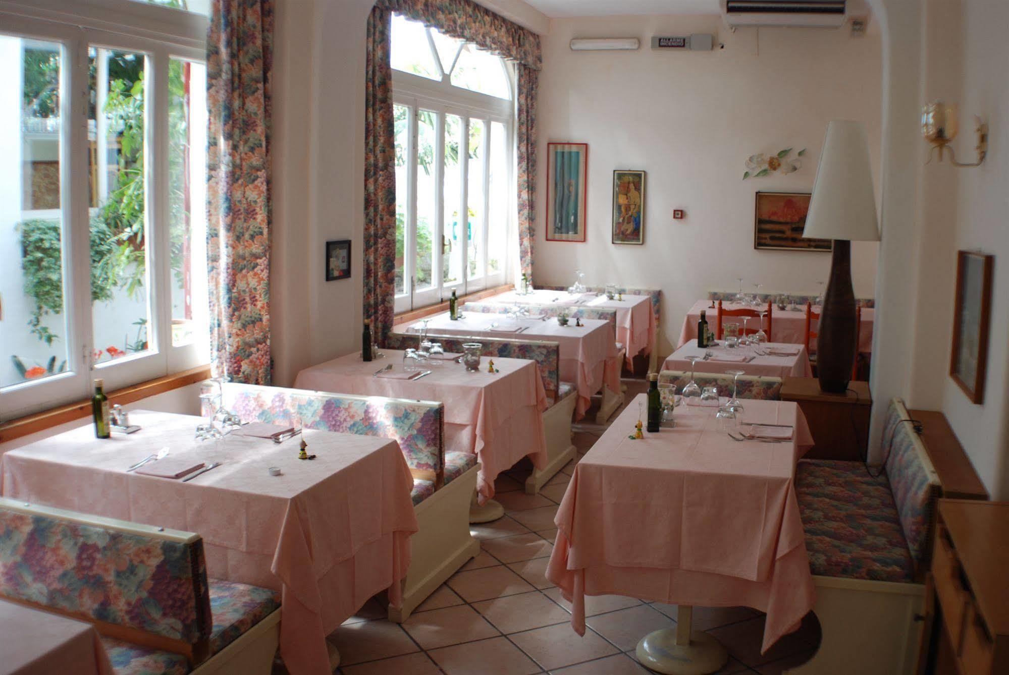 Hotel La Palma Sant'Angelo  Ngoại thất bức ảnh