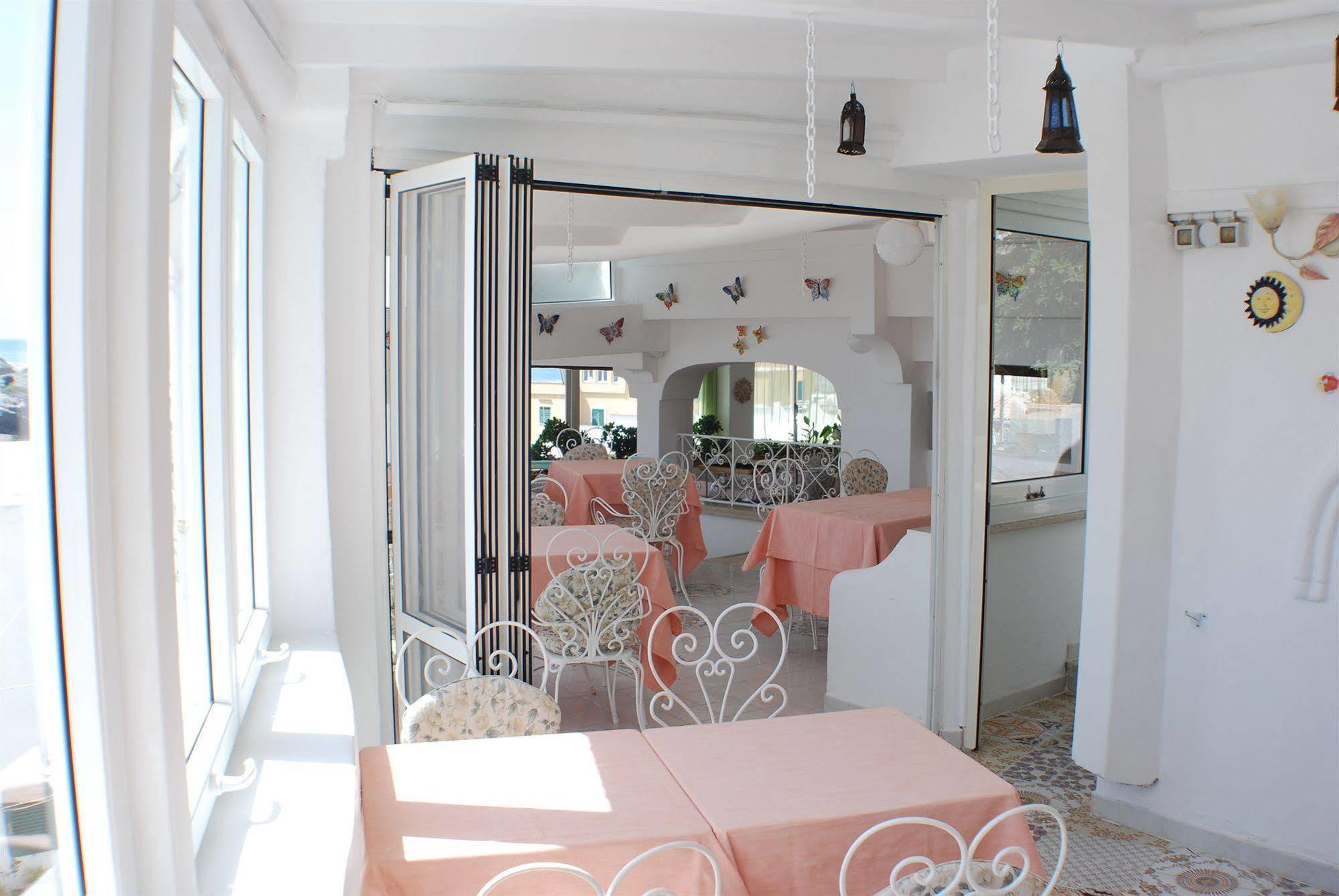 Hotel La Palma Sant'Angelo  Ngoại thất bức ảnh