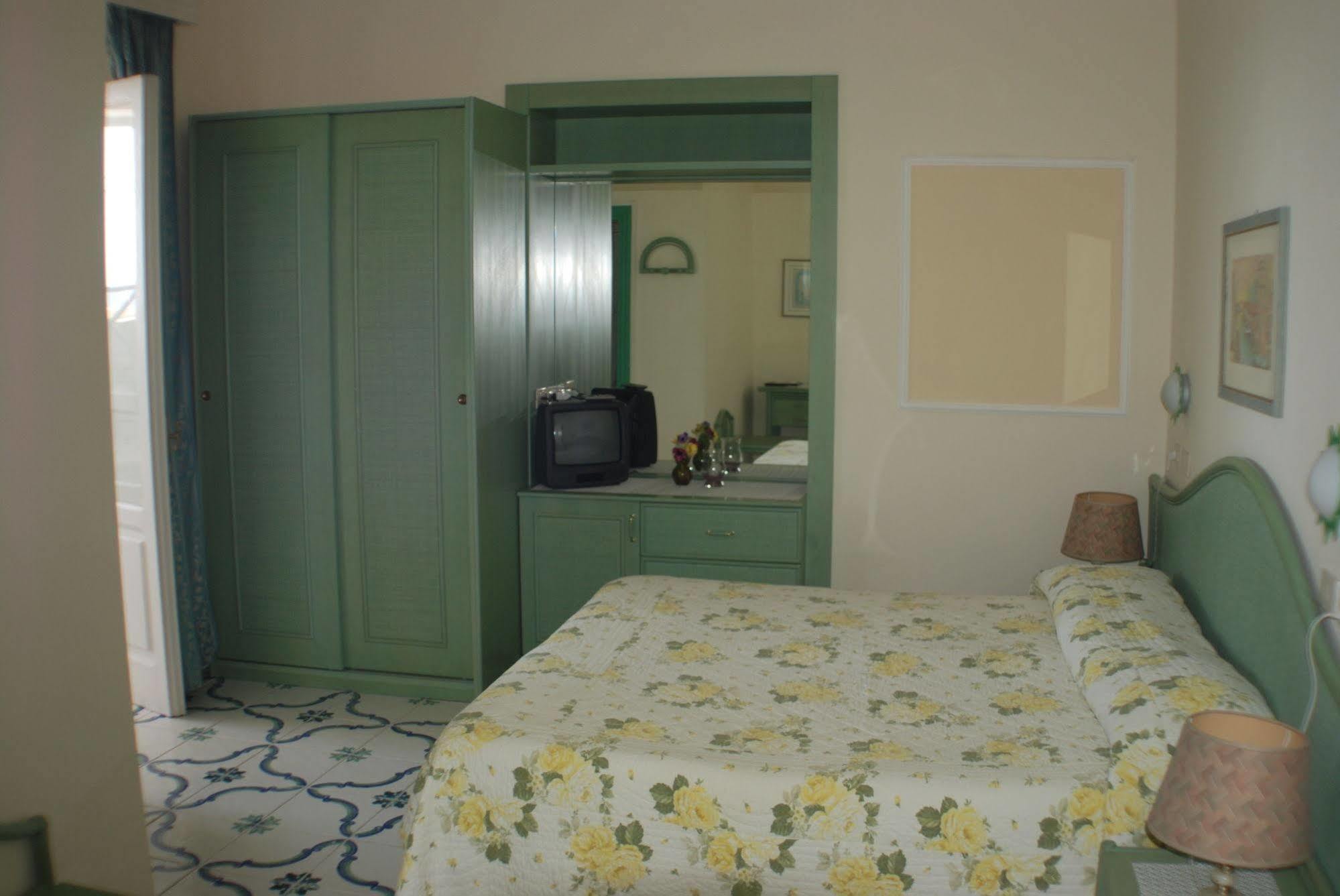 Hotel La Palma Sant'Angelo  Ngoại thất bức ảnh